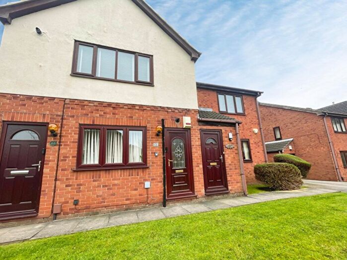 2 Bedroom Apartment To Rent In Field End Road, Leeds, West Yorkshire, LS15