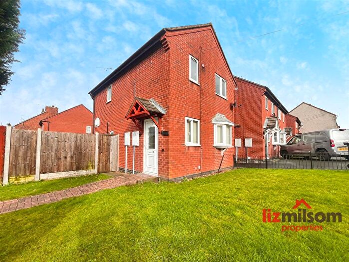 3 Bedroom Detached House For Sale In Regent Street, Church Gresley, Swadlincote, DE11