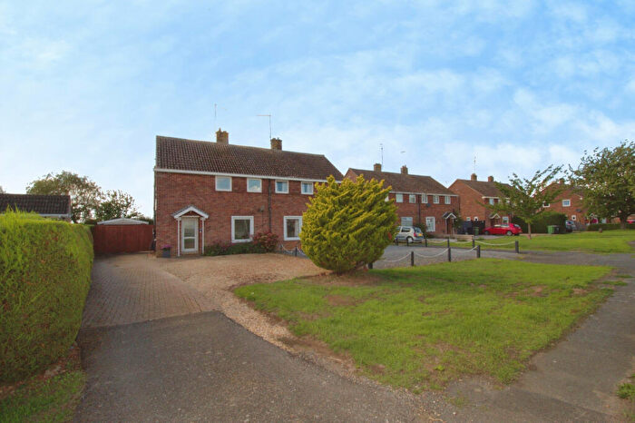 3 Bedroom Semi-Detached House For Sale In Lincoln Road, Northborough, Market Deeping, PE6