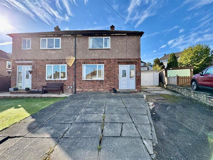 2 Bedroom Semi-Detached House For Sale In Pontey Mount, Waterloo, Huddersfield, HD5