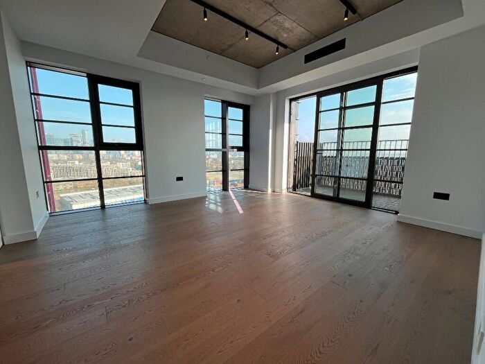 1 Bedroom Flat To Rent In The Founding, Deal Porters Way, London, [Ref: KhpLlt], SE16