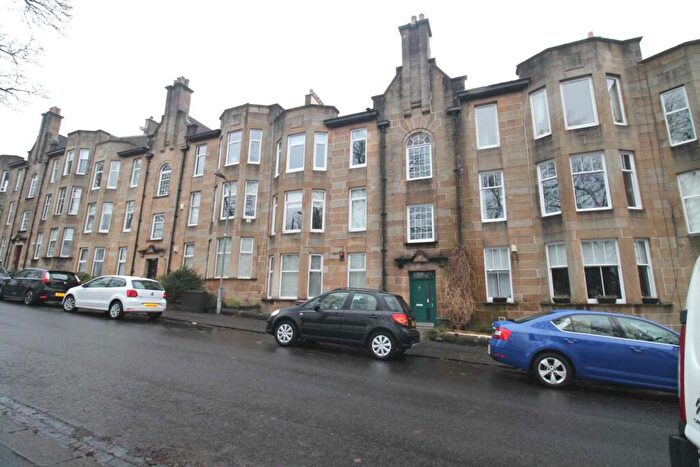 2 Bedroom Flat To Rent In Brodie Park Avenue, Paisley, PA2