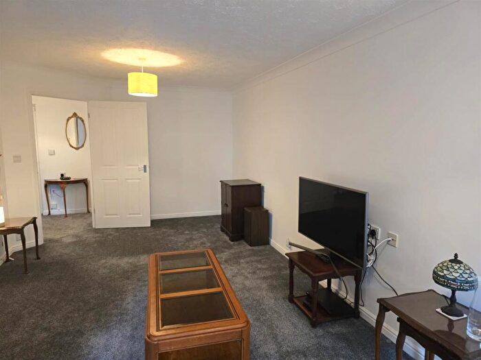 1 Bedroom Apartment To Rent In Cwrt Bryn Coed, Colwyn Bay, LL29