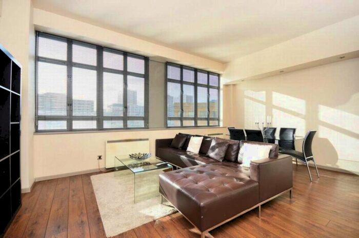 1 Bedroom Flat To Rent In City Road, Islington, EC1V