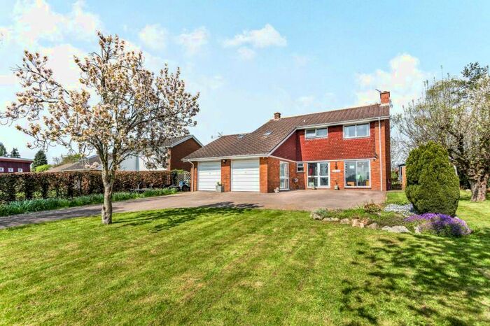 4 Bedroom Detached House For Sale In Monmouth Road, Raglan, Usk, NP15