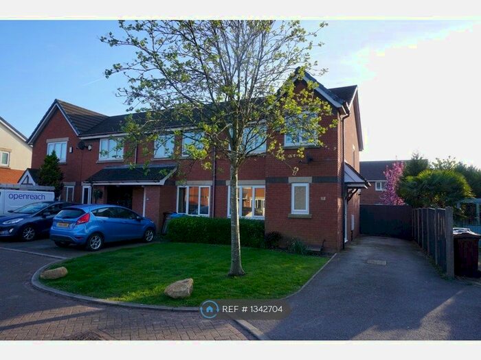 3 Bedroom Semi-Detached House To Rent In Moorhead Gardens, Warton, Preston, PR4