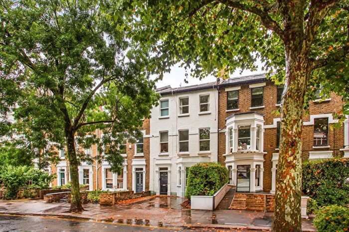 2 Bedroom Flat For Sale In Hammersmith Grove, Brackenbury Village, Hammersmith, W6