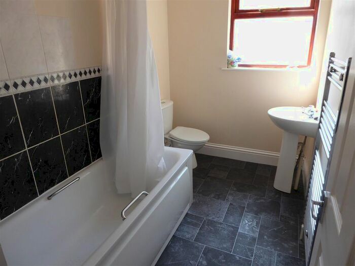 2 Bedroom Property To Rent In King Street, Ramsgate, CT11