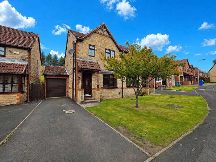 3 Bedroom Semi Detached House For Sale In Beech Avenue, Cramlington, NE23