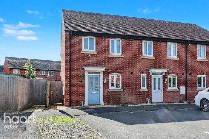 3 Bedroom End Of Terrace House For Sale In Harthill Road, Derby, DE24