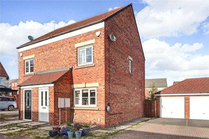 3 Bedroom Semi-Detached House For Sale In Barnwell View, Herrington Burn, Houghton Le Spring, Tyne And Wear, DH4
