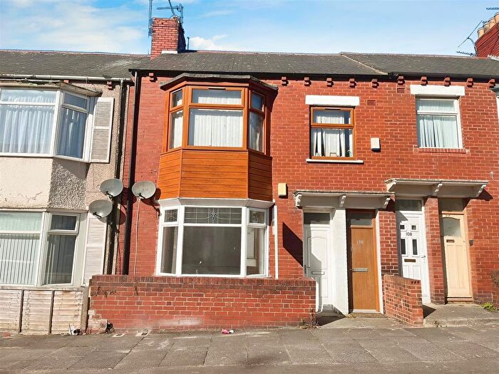 2 Bedroom Flat To Rent In Richmond Road, South Shields, NE34