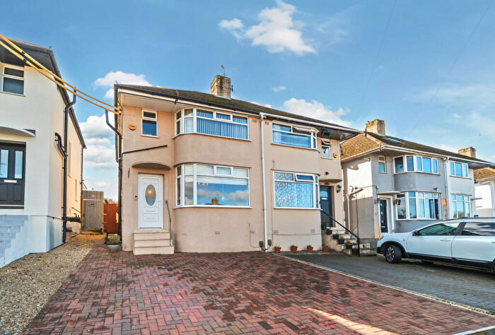 3 Bedroom Semi Detached House For Sale In Montagu Road, Oxford, Oxfordshire, OX2