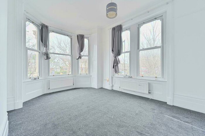 1 Bedroom Flat To Rent In Lordship Lane, Dulwich, London, SE22