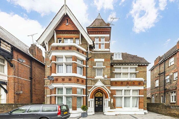 1 Bedroom Flat To Rent In North Common Road, Chiswick, W5