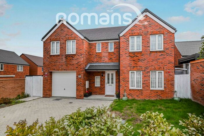 5 Bedroom Detached House To Rent In Duffet Drive, RG41