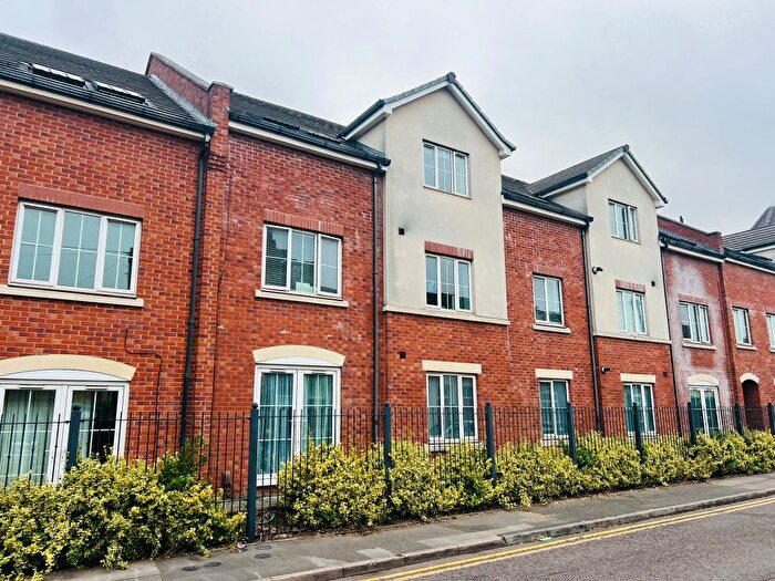 2 Bedroom Flat To Rent In Acorn Street, Willenhall, WV13