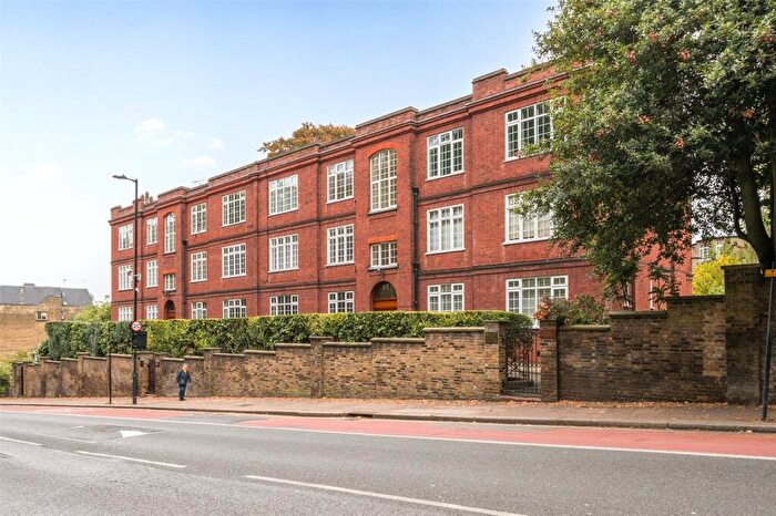 3 Bedroom Apartment For Sale In Muswell Hill Road, London, N6