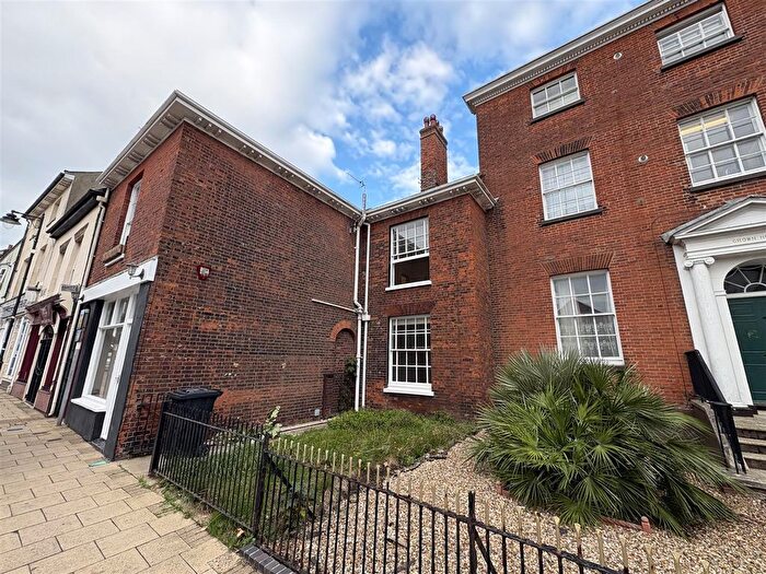 2 Bedroom Flat To Rent In High Street, Lowestoft, NR32