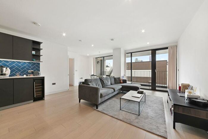 2 Bedroom Apartment To Rent In Cassia Building, Shoreditch Exchange, Hoxton, E2