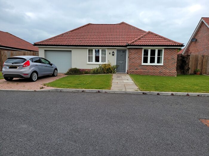 3 Bedroom Detached Bungalow To Rent In Steam Mill Close, Bradfield, CO11