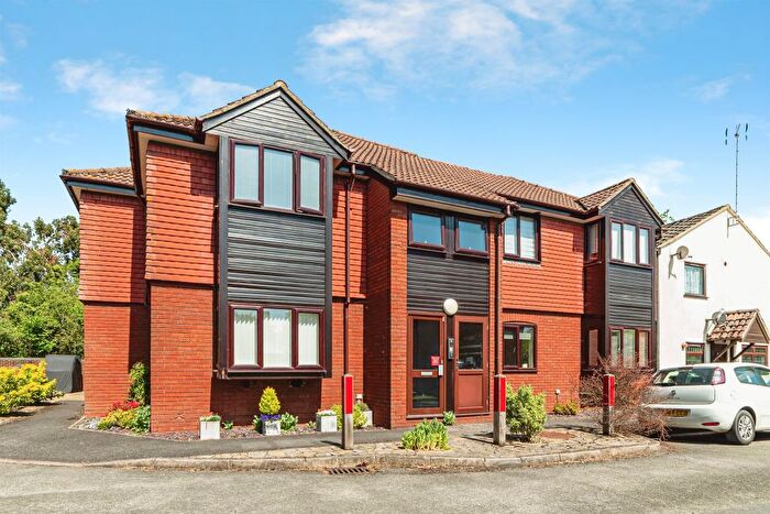 1 Bedroom Maisonette For Sale In Mill Close, Sherfield-On-Loddon, Hook, RG27