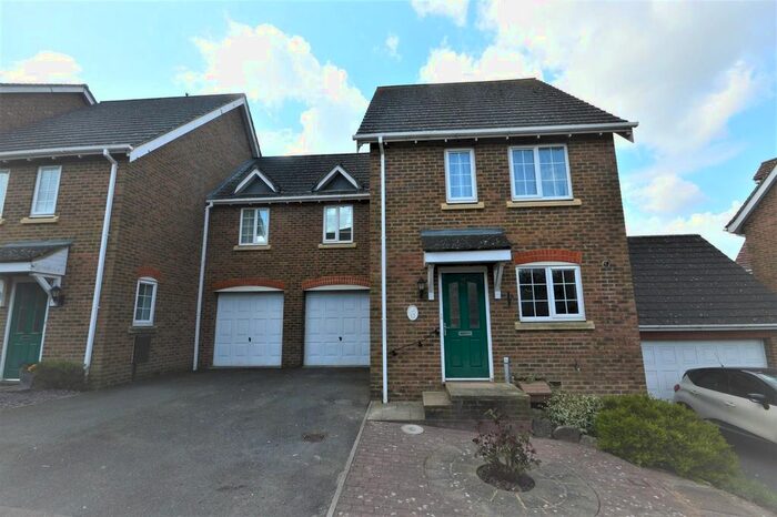 3 Bedroom Detached House To Rent In High Ridge, Singleton, Ashford, TN23