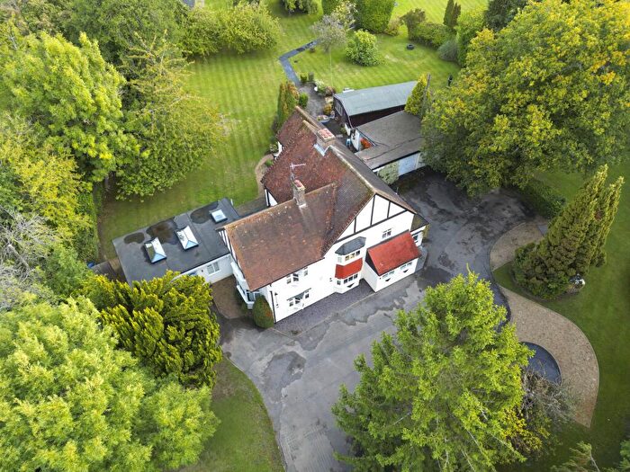 5 Bedroom Detached House For Sale In Lycrome Road, Ley Hill, Chesham, HP5