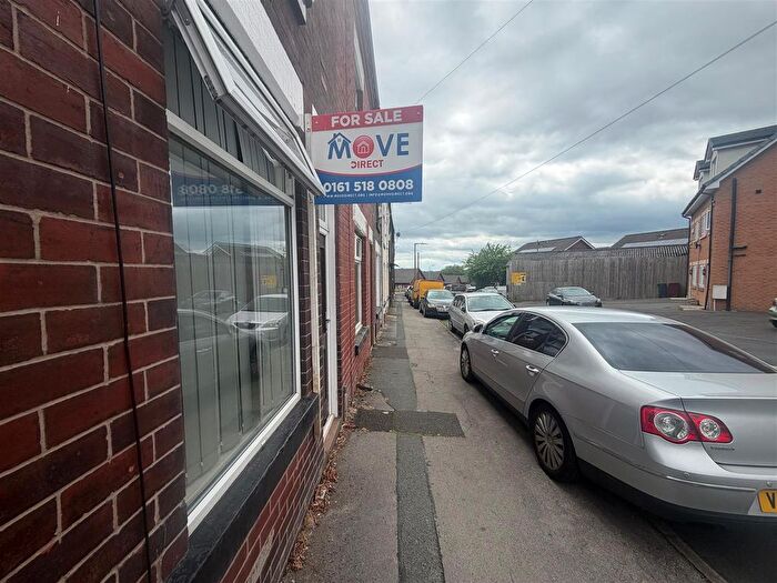 3 Bedroom Terraced House For Sale In Eldon Street, Bolton, BL2