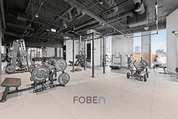 2 Bedroom Apartment To Rent In Vista River Gardens, Manchester, Greater Manchester, M3