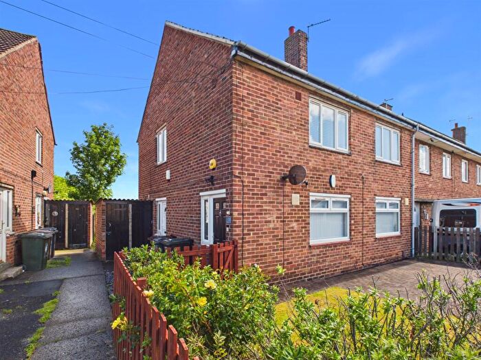 2 Bedroom Apartment For Sale In Falmouth Road, North Shields, NE29