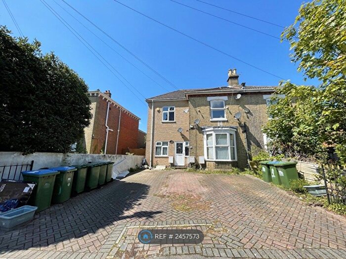 4 Bedroom Flat To Rent In Belmont Road, Southampton, SO17