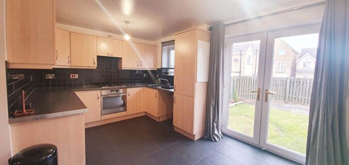 3 Bedroom House To Rent In Hilltop Green, Southey Green, S5