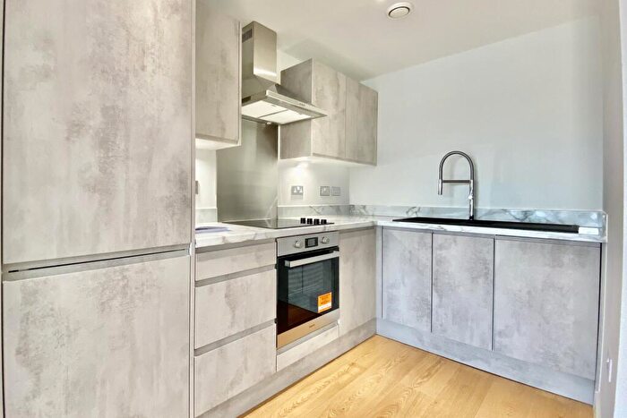 2 Bedroom Apartment To Rent In Victoria Riverside, Hunslet Road, Leeds, LS10
