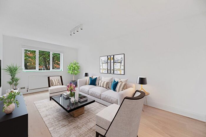 1 Bedroom Flat To Rent In Grove Road, Kingfisher Court, SM1