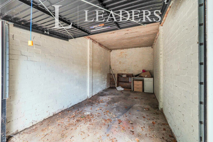 Garage / Parking To Rent In Garage, Malcolm Close, NG3