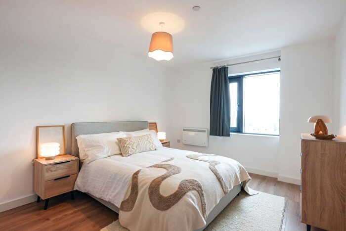 2 Bedroom Flat To Rent In The Lansdowne, Hagley Road, Birmingham, B16