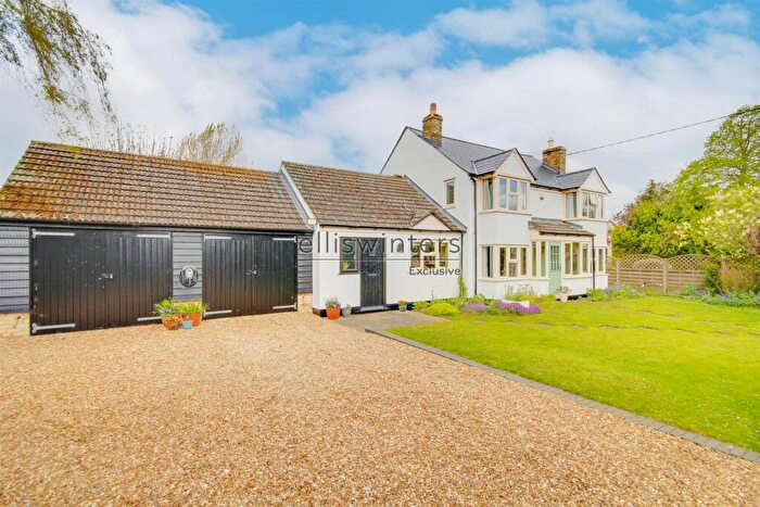 3 Bedroom Detached House For Sale In Huntingdon Road, Wyton, PE28