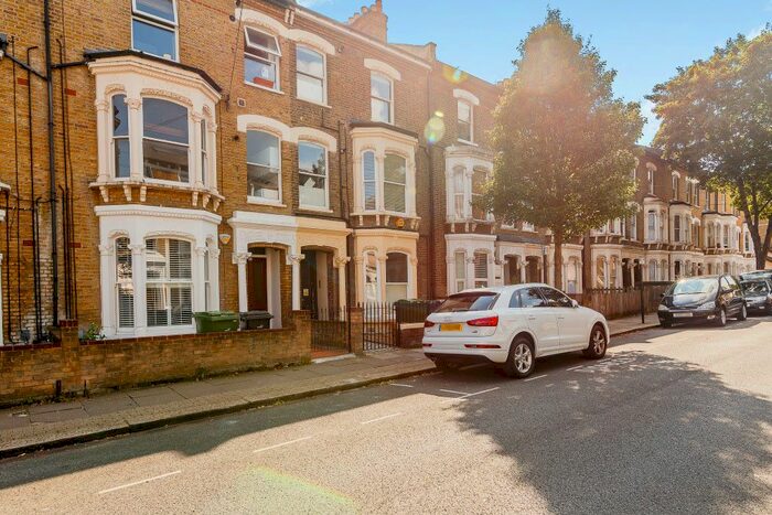 2 Bedroom Flat To Rent In Saltoun Road, Brixton, SW2