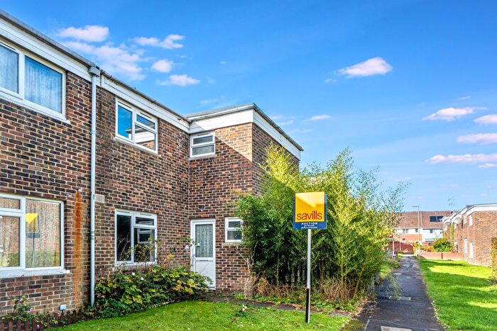 3 Bedroom Terraced House For Sale In Shelley Close, Basingstoke, RG24