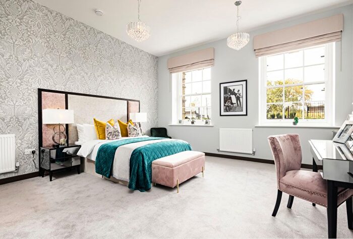 2 Bedroom Flat For Sale In The Head Quarters, Military Headquarters Building, Steeles Road, Aldershot, GU11