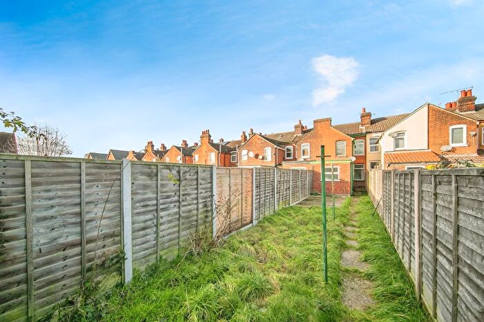 3 Bedroom Terraced House For Sale In Riverside Road, Ipswich, IP1