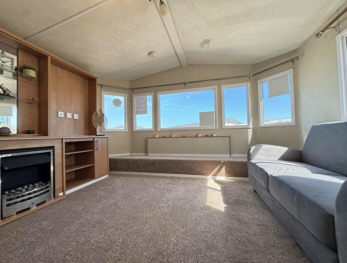 2 Bedroom Caravan For Sale In Two Bed Delta Sapphire, Pevensey Bay Holiday Park, Pevensey Bay, Eastbourne, East Sussex, BN24