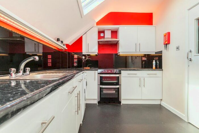 2 Bedroom Flat To Rent In Arch Street, London SE1