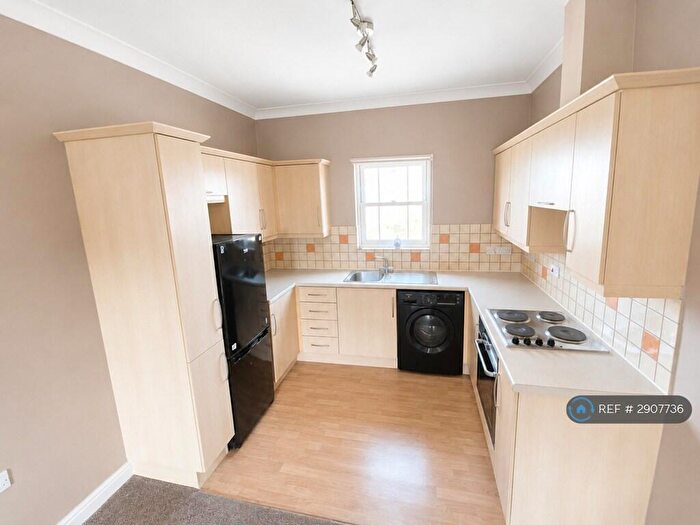 2 Bedroom Flat To Rent In Royal Oak Passage, Huntingdon, PE29