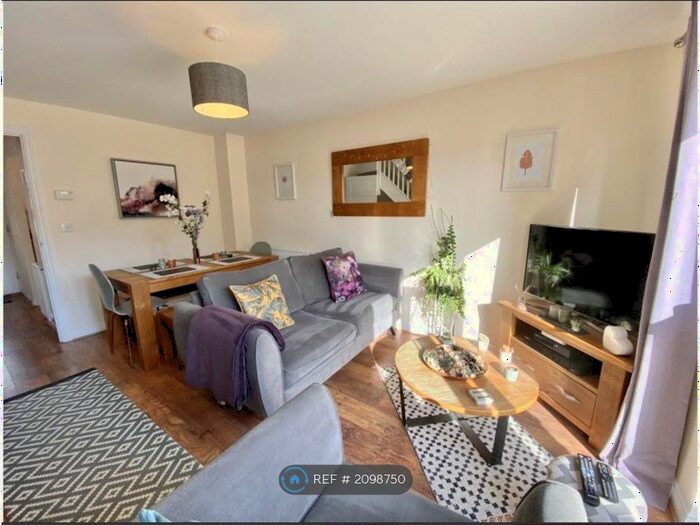 2 Bedroom End Of Terrace House To Rent In Alberta Way, Bridgwater, TA6