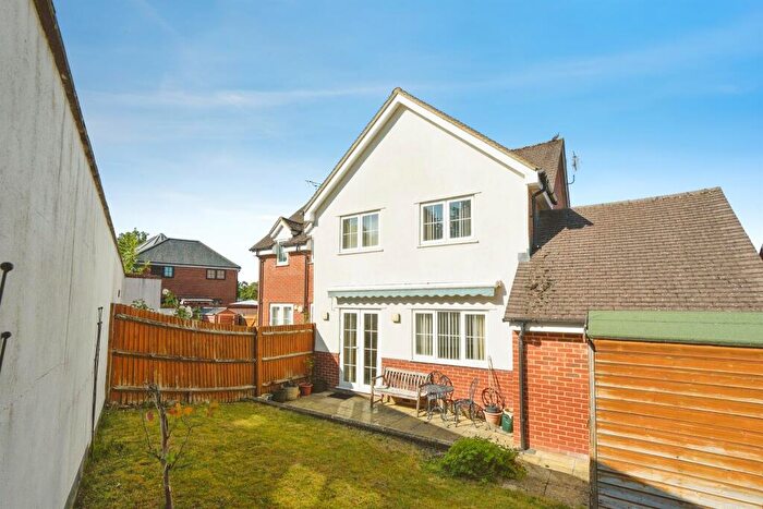 3 Bedroom Semi Detached House For Sale In Bishops Reach, Allington, Salisbury, SP4