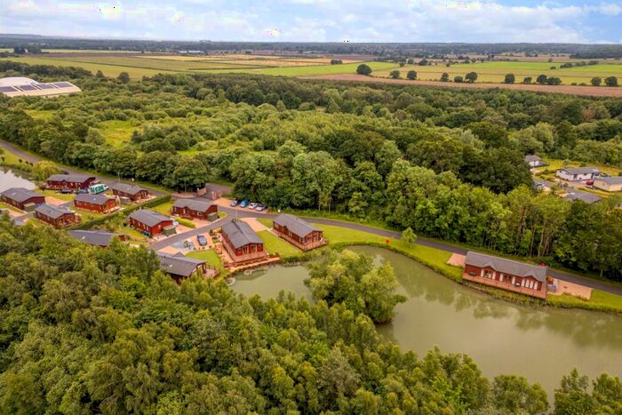 2 Bedroom Lodge For Sale In Woodcock Lane, Lincoln, Lincolnshire, LN1