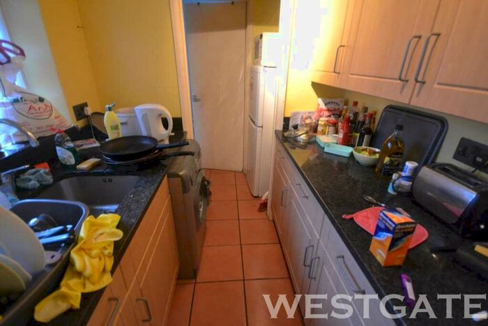 3 Bedroom Terraced House To Rent In Cardigan Road, Reading, RG1