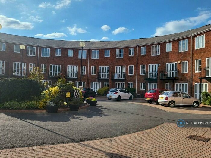 3 Bedroom Maisonette To Rent In Sovereigns Quay, Bedford, MK40
